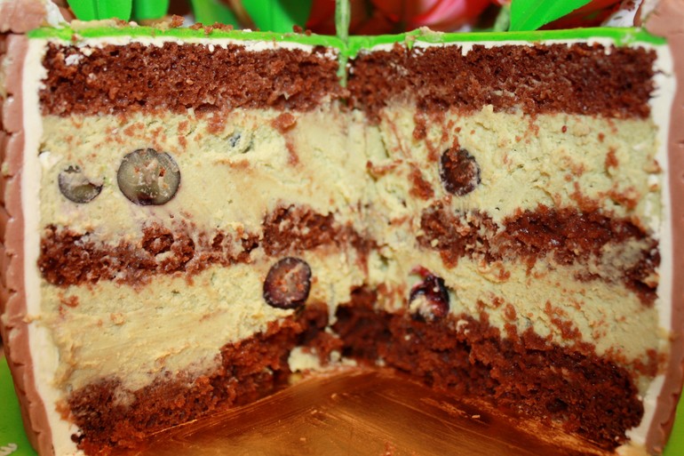 Торт "Корзина с тюльпанами".