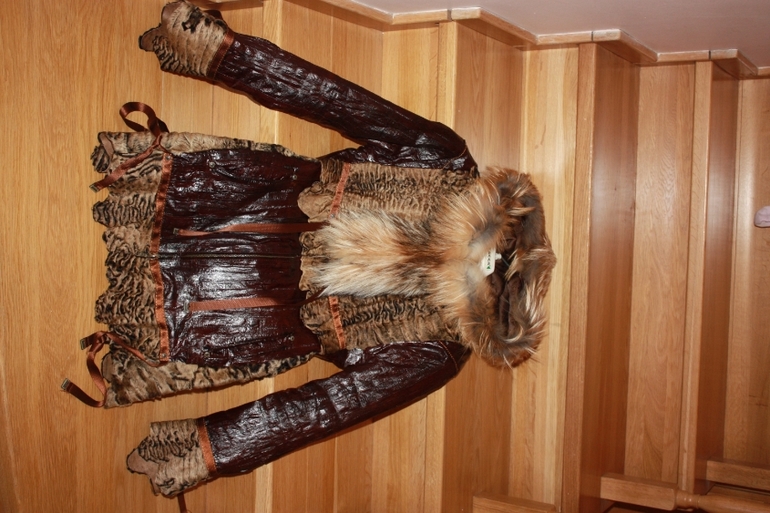Эксклюзивная кожаная куртка с отделкой мехом 42 р-р