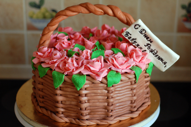 моя первая корзинка с розами