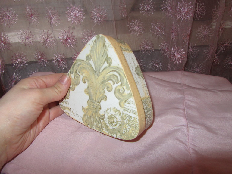 Первая работа. Чего-то не хватает?