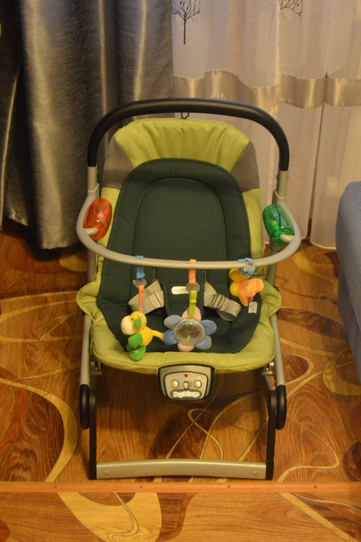 Продам шезлонг Peg-Perego