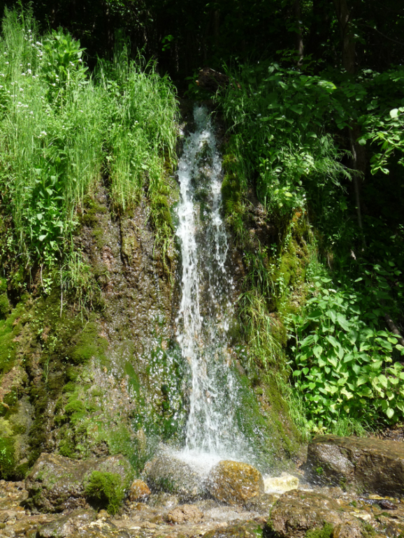 Подмосковный водопад "Радужный"