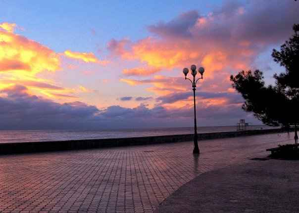 Знакомлю с Алуштой)