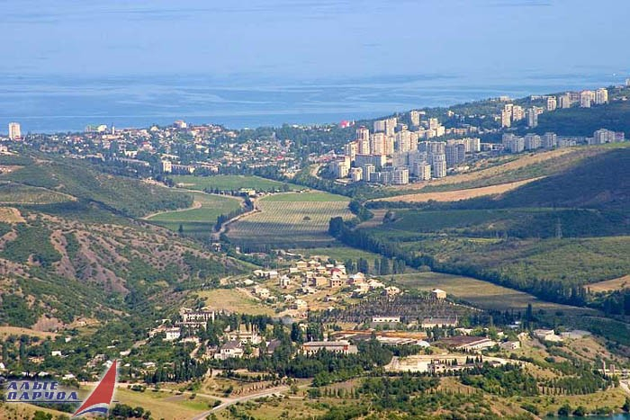 Знакомлю с Алуштой)