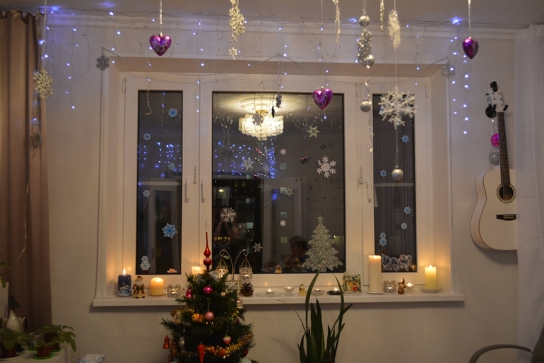 Решила показать свою комнату))