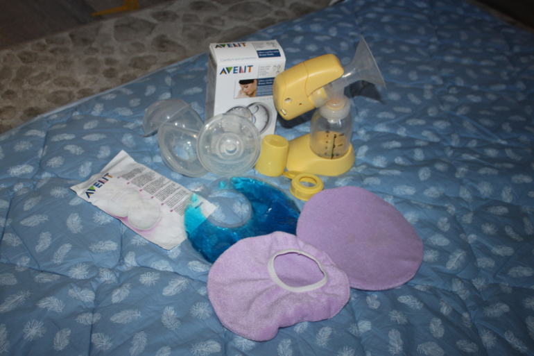 Электрический молокоотсос medela mini, Термонакладки на грудь 2-в-1 Philips AVENT ,набор накладок для сбора грудного молока авент