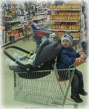 Мои сынули с разницей 2 года(только фото)