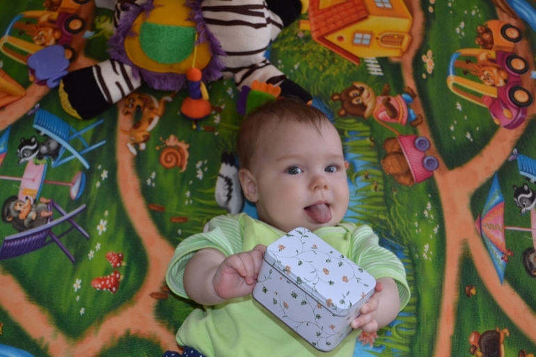 а мы научились показывать язык)))