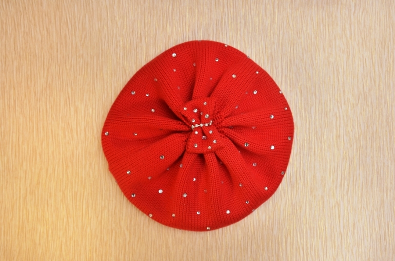 Красная беретка