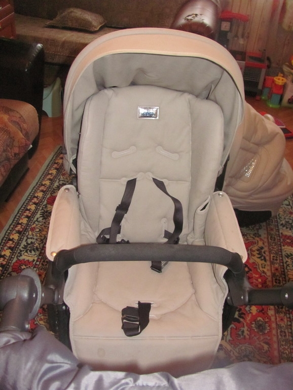 За сколько продать коляску?