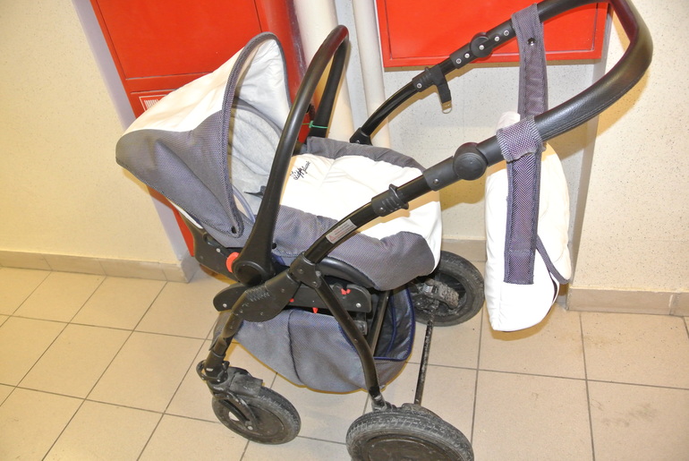Продам коляску Tutis Zippy classic 3в1 эко кожа (12 000т.р)