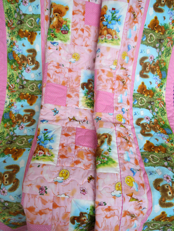 Детское лоскутное одеяло.