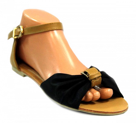 Пристрою босоножки на узкую ногу!