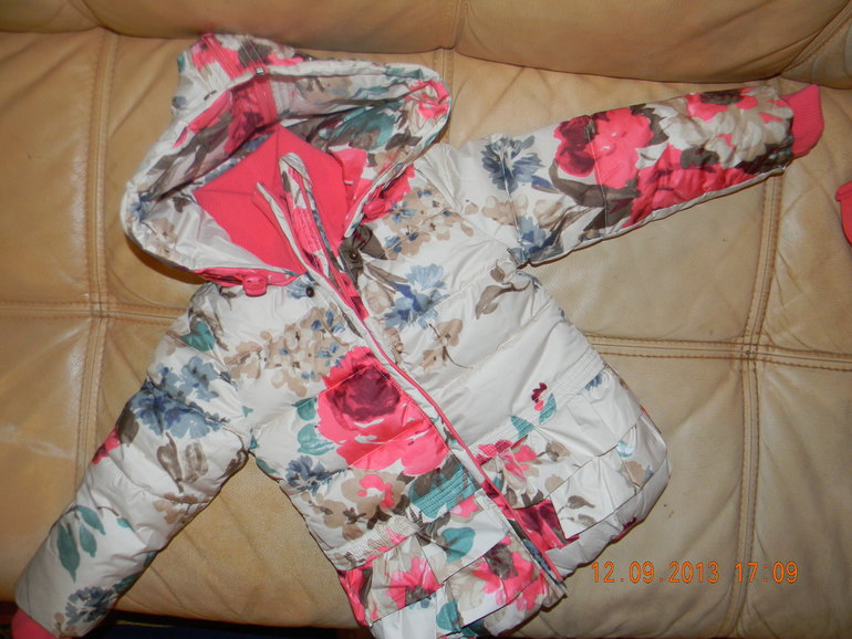 продам Ботанический сад размер 104 и Изумруд размер 98 ,комплект Газета размер 92 см