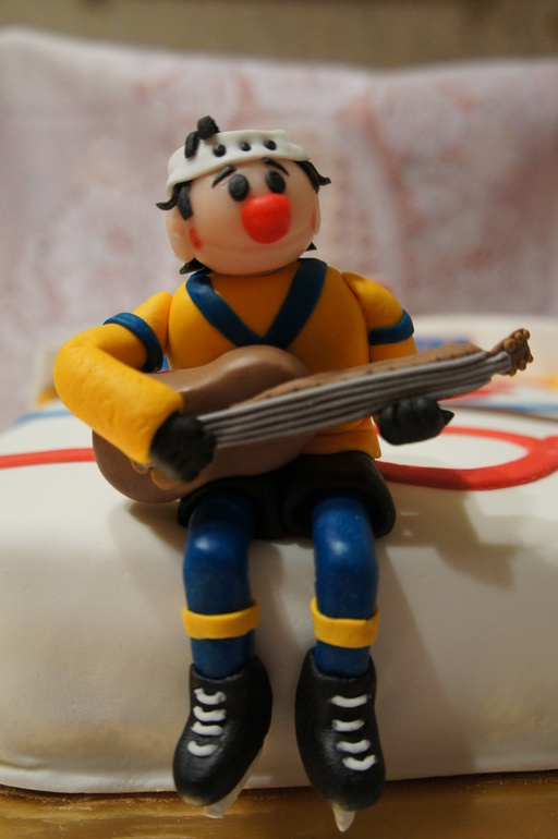 Торт хоккейное поле по эскизу заказчика