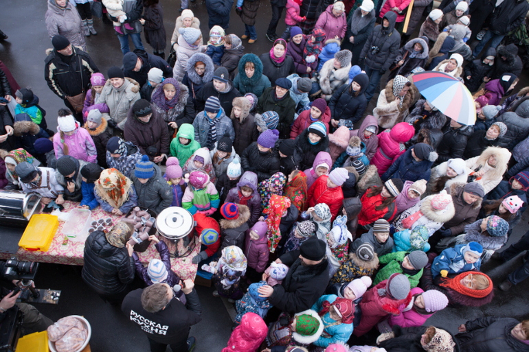 Давно хотела показать. Наши Рождественские гуляния в Воскрсной школе.