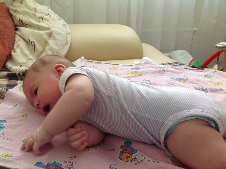 Ура! Сегодня знаменательная дата 4м и 6 дн. 1 переворот на живот!