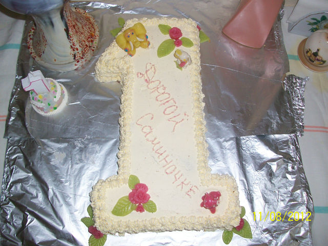 Взялась испечь для дочки торт ))) это было почти 3 года назад.