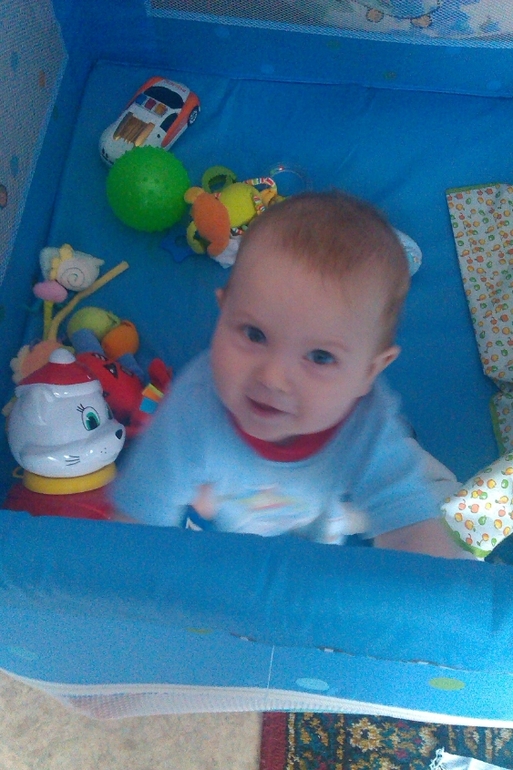 Нам 7,5. Время, ты летишь незаметно.