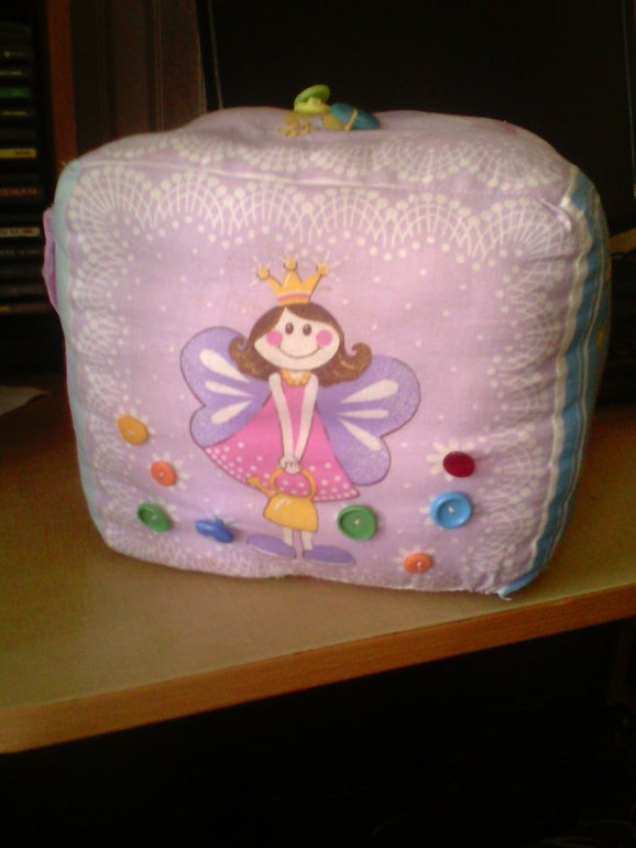 Наш развивающий кубик)))