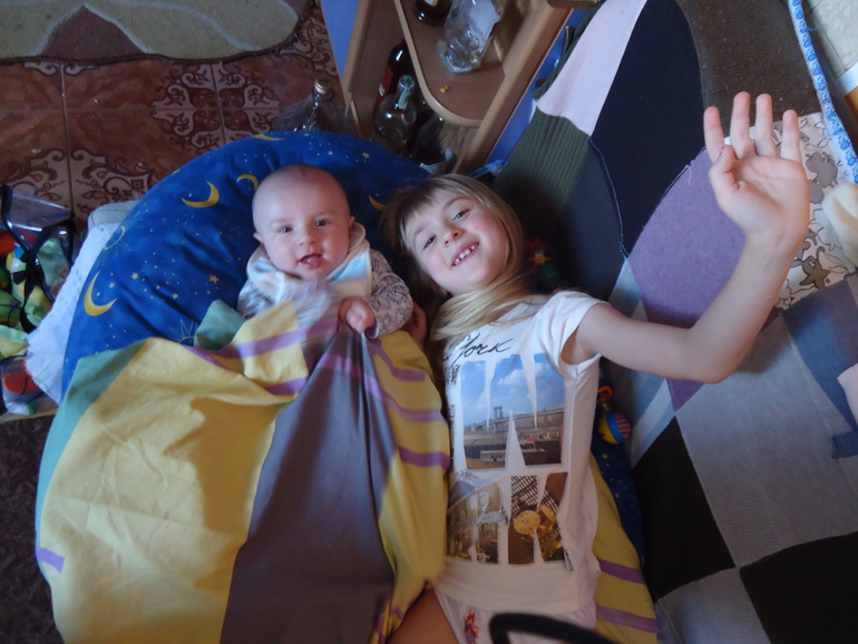 Сына с тётей)