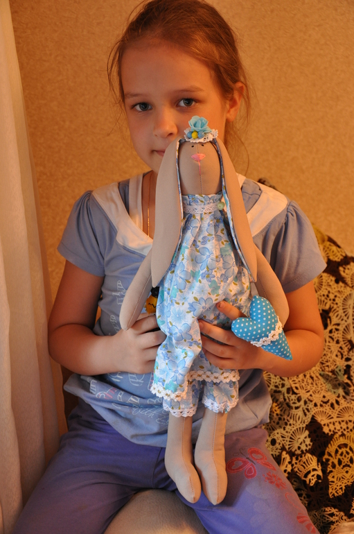 зайка в голубом