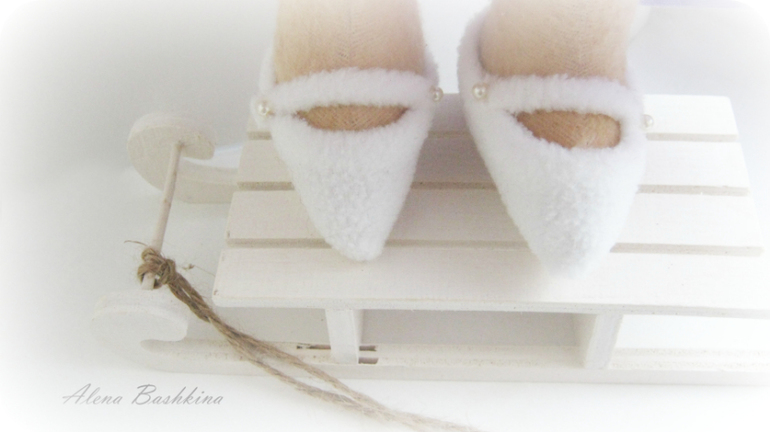 Грустная пони Лулу