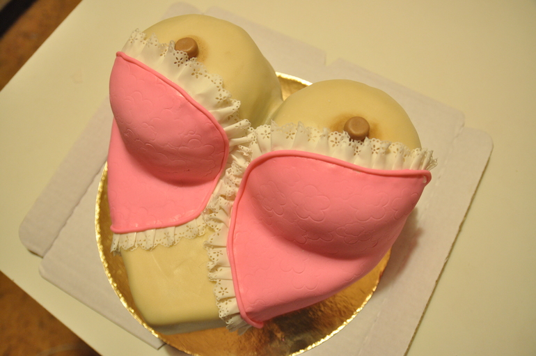 Торт Грудь в розовом