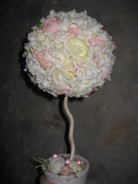 второе деревце... Нежность...