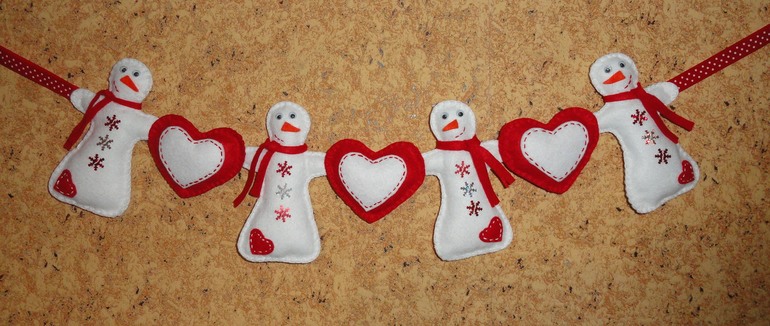 Новогодняя гирлянда из фетра