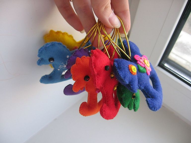 Радужные лошадки