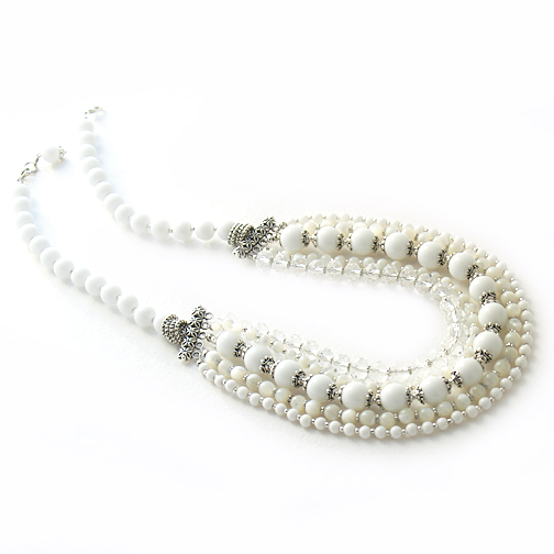 Белоснежное колье