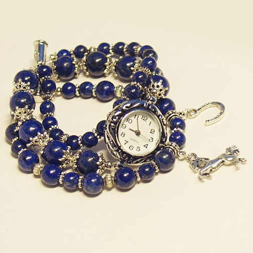 Часы-браслет с символом удачи!