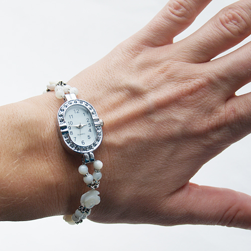 Часы-браслет