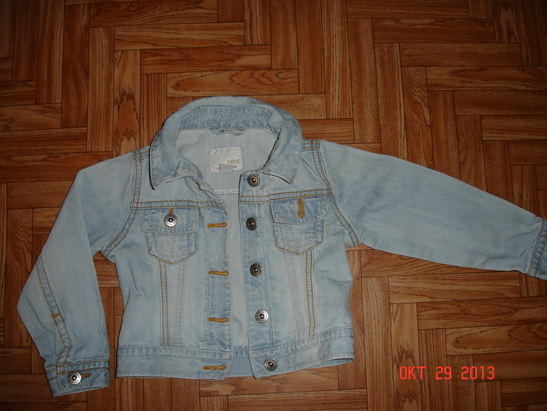 Одежда для девочки на 2-3-4 года, б/у , в хорошем состоянии ( ДОБАВИЛА))