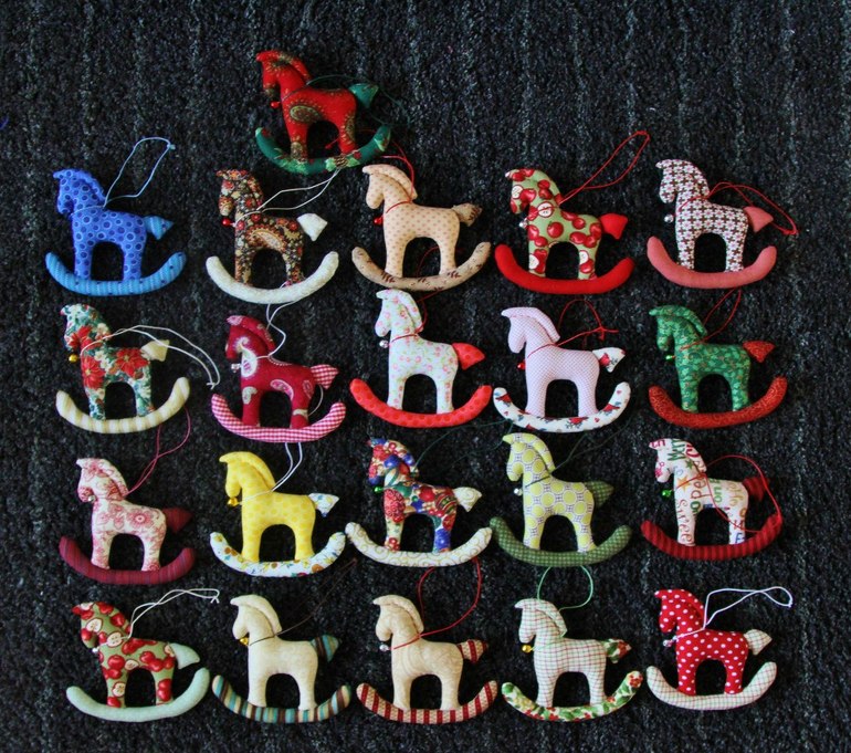 Новогодние лошадки.