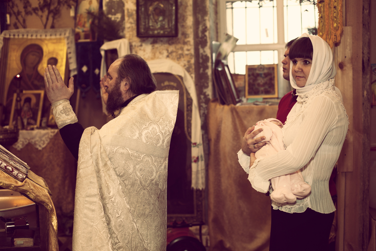 Кирочка и ангел-хранитель. Наши крестины.