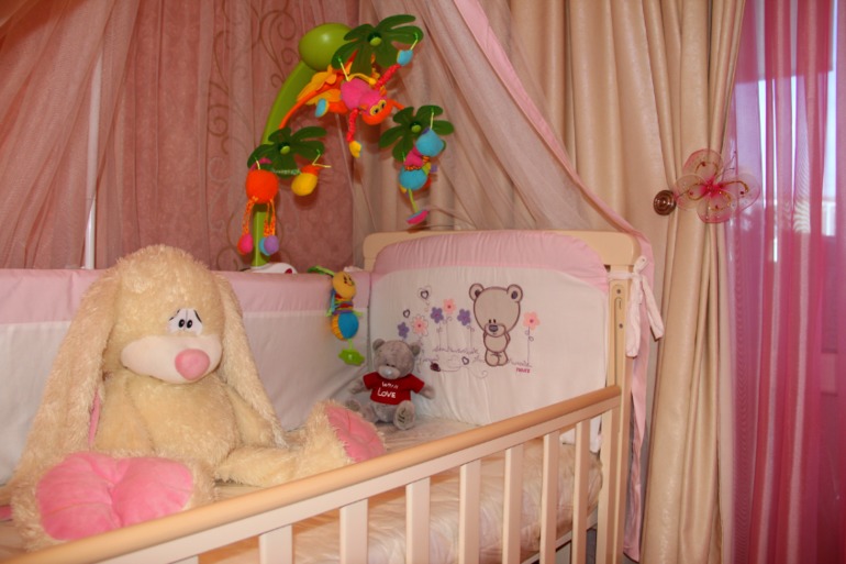 Ура,привезли нашу кроватку!немного фото)