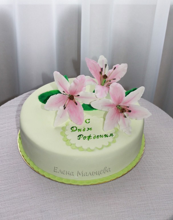 Тортик с Лилиями (2.500гр.) птичье молоко