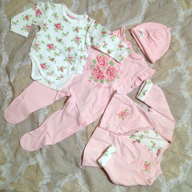 Костюмчик на выписку и вопрос про теплые вещи