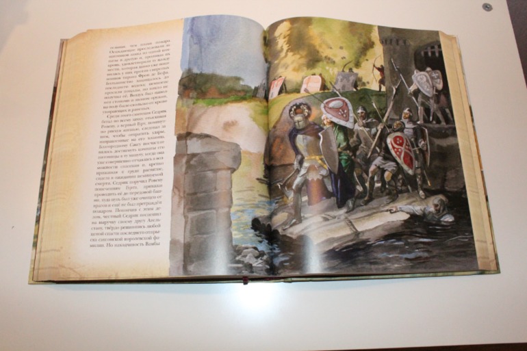 Декабрь- время покупать подарки.