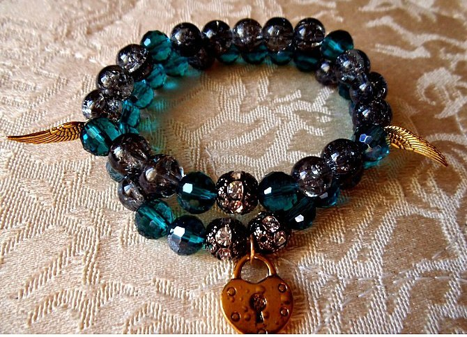 Браслетики ручной работы!!! Порадуйте себя и своих красавиц - дочек стильными браслетиками!