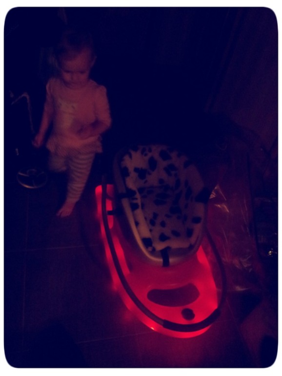 А мы купили санки!