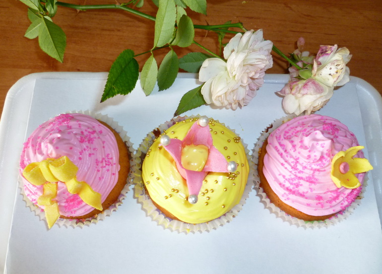 Капкейки для фото сессии принцессок!!!