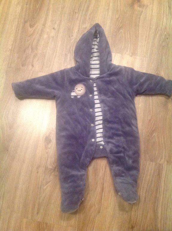 Велюровый комбинезон mothercare