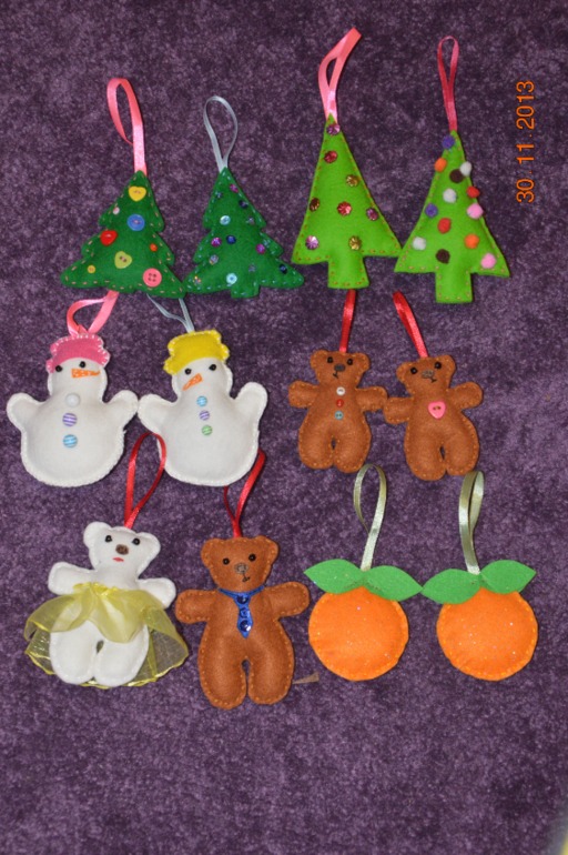 Новогодние игрушки из фетра. Первые пробы