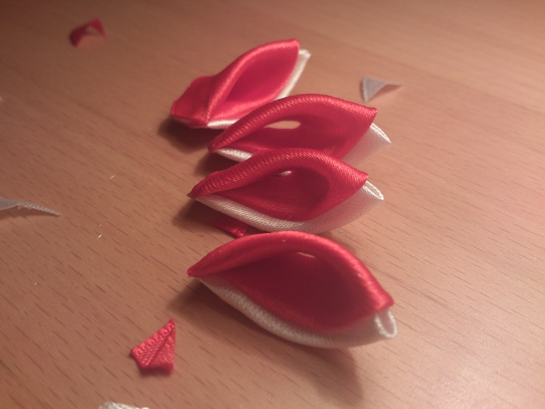 Учусь делать канзаши.