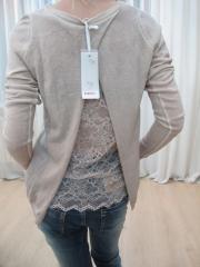 Может кто нибудь видел такой джемпер?