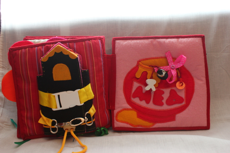 Первая книжка для доченьки!