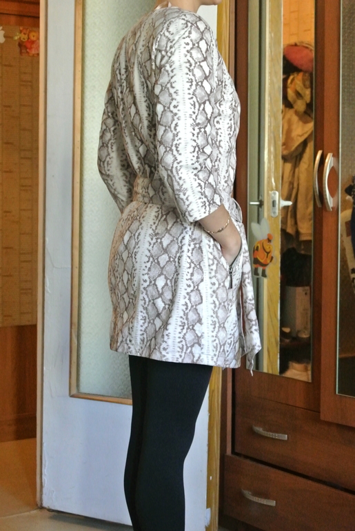 Пальто кожаное женское 42 размер Franko di Marco